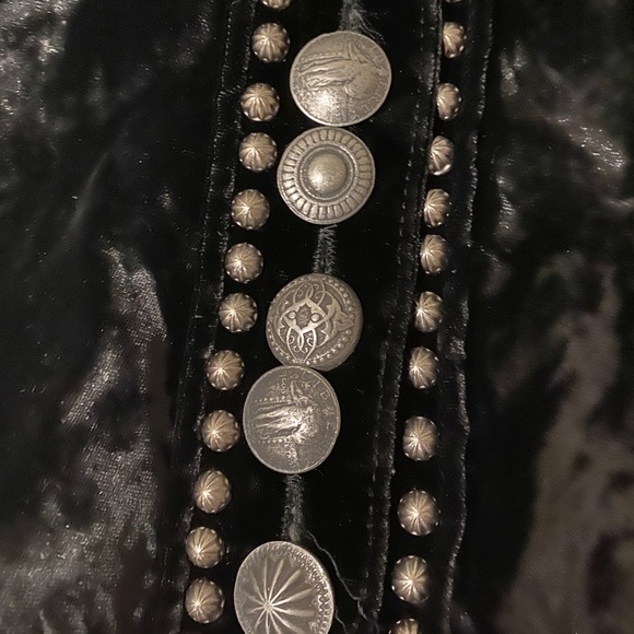 Double D Ranch Wear Studded Crushed Velvet Vest - Picture 5 of 9